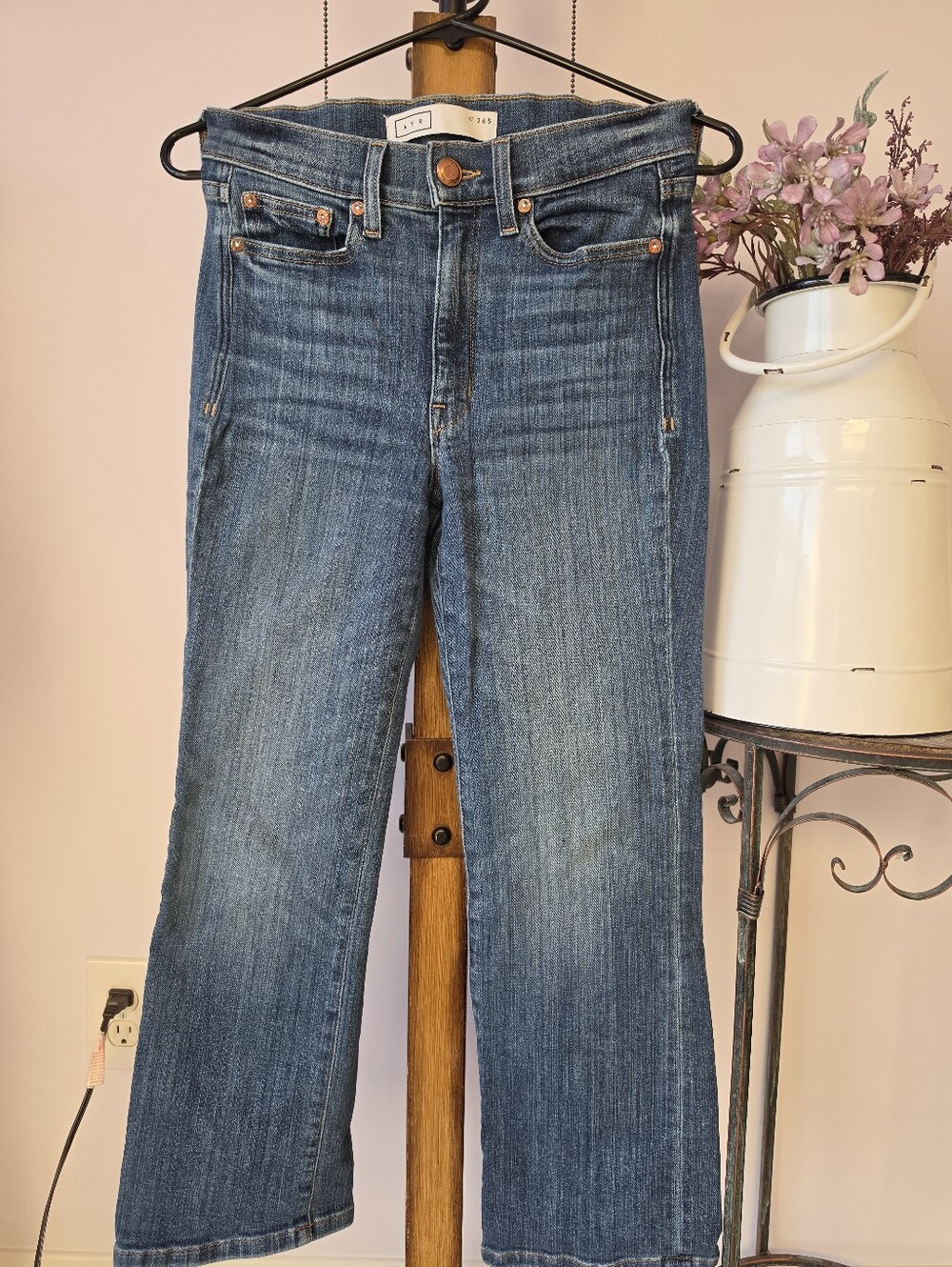 #2656, Signed AYR medium wash straight leg crop jeans size 26 S, great condition